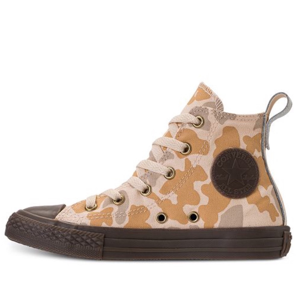 Boys Converse Chuck Taylor camo hi top sneakers - Picture 2 of 8